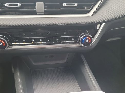 New 2026 Chevrolet Equinox LT w/ Convenience Package II image 22