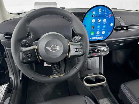 Certified 2025 MINI Cooper 2-Door Hardtop image 18