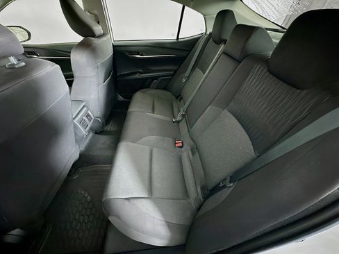 Used 2025 Toyota Camry LE image 28