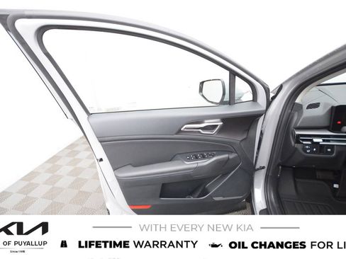 New 2026 Kia Sportage EX image 9