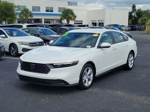 Certified 2025 Honda Accord LX image 25