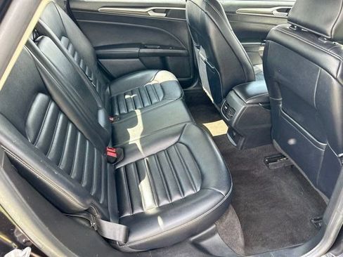 Used 2019 Ford Fusion SEL FWD image 40