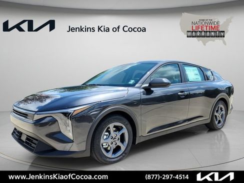 New 2026 Kia K4 FWD image 10