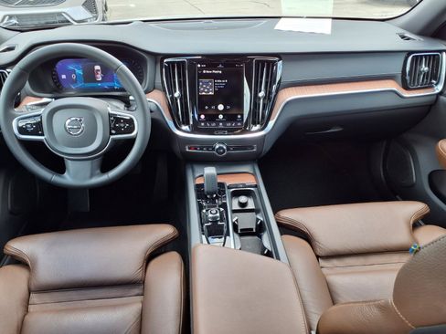 Certified 2023 Volvo S60 B5 Ultimate FWD image 17