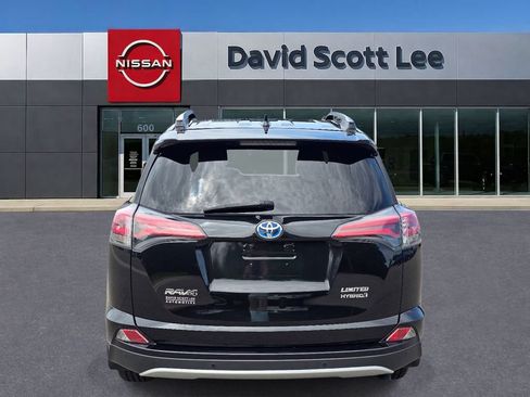 Used 2018 Toyota RAV4 Limited AWD/4WD image 7
