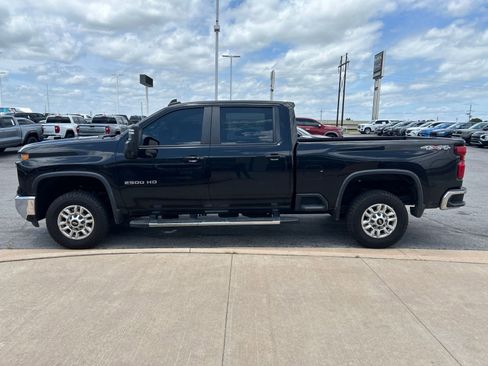 Used 2024 Chevrolet Silverado 2500 LT AWD/4WD image 8