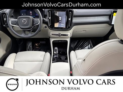 New 2026 Volvo XC40 B4 Plus w/ Climate Package FWD image 7