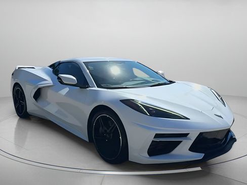 Used 2022 Chevrolet Corvette Stingray Premium Conv w/ Z51 Performance Package image 3