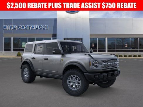 New 2025 Ford Bronco Badlands image 7