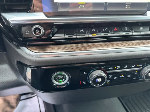 Used 2023 Chevrolet Silverado 1500 LT image 31