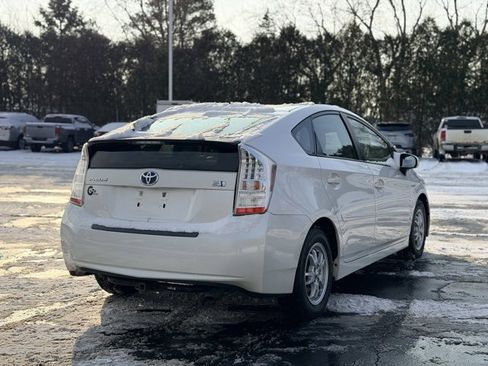 Used 2011 Toyota Prius Three image 3