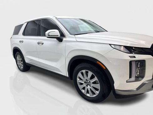 Used 2025 Hyundai Palisade SE FWD image 12