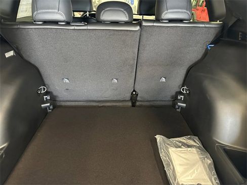 New 2026 Jeep Compass Latitude image 17