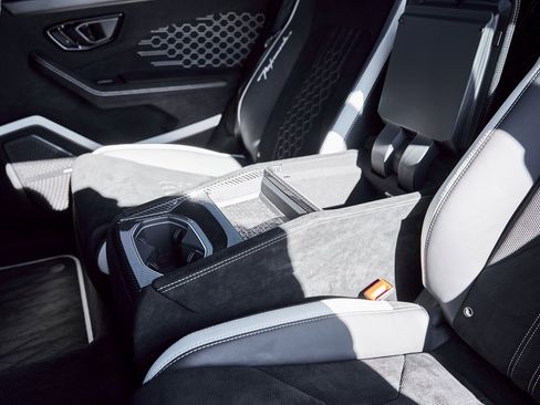 Used 2024 Lamborghini Urus Performante image 62