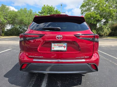 New 2026 Toyota Highlander Limited AWD/4WD image 10