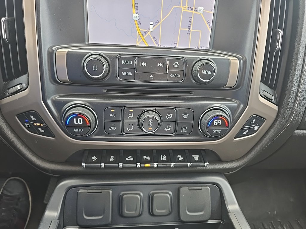 Used 2015 GMC Sierra 2500 Denali w/ Duramax Plus Package AWD/4WD image 25