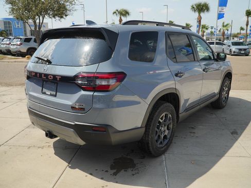New 2026 Honda Pilot TrailSport image 5
