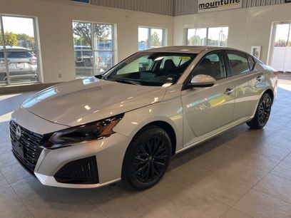 Used 2025 Nissan Altima 2.5 SV w/ SV Special Edition Package