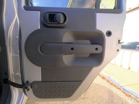 Used 2010 Jeep Wrangler Unlimited Sport image 20