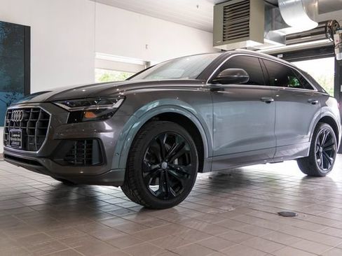 Used 2020 Audi Q8 Premium Plus w/ Premium Plus Package AWD/4WD image 3
