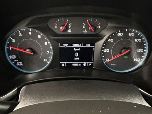 Used 2019 Chevrolet Equinox LS AWD/4WD image 17