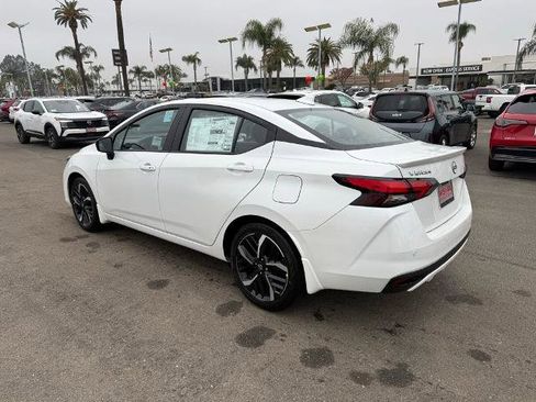 New 2025 Nissan Versa SR w/ Trunk Package image 4