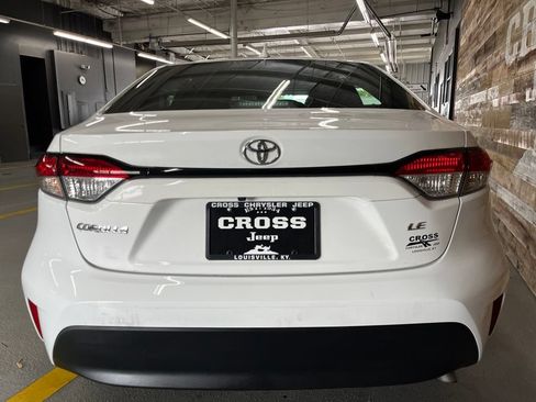 Used 2025 Toyota Corolla LE FWD image 15
