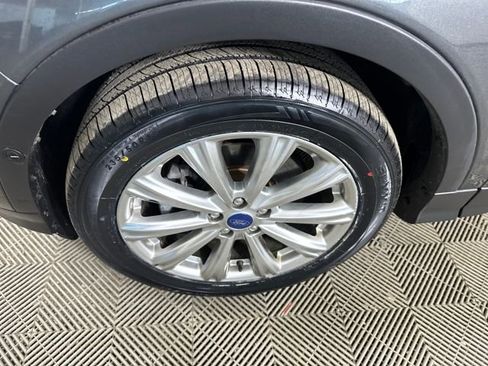 Used 2018 Ford Escape Titanium image 10