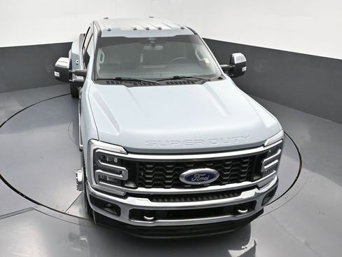 Used 2024 Ford F350 Lariat w/ Chrome Package image 40