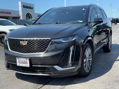 Used 2020 Cadillac XT6 Premium Luxury w/ LPO, Floor Liner Package AWD/4WD image 8