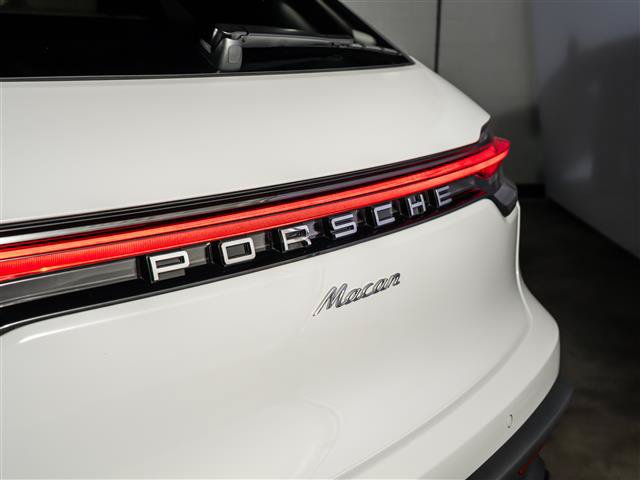 Used 2026 Porsche Macan AWD/4WD image 31