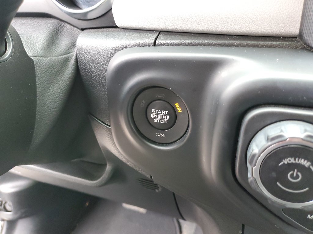 Used 2021 Jeep Wrangler Unlimited Sahara AWD/4WD image 30
