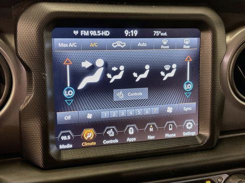 Used 2023 Jeep Gladiator Sport AWD/4WD image 24