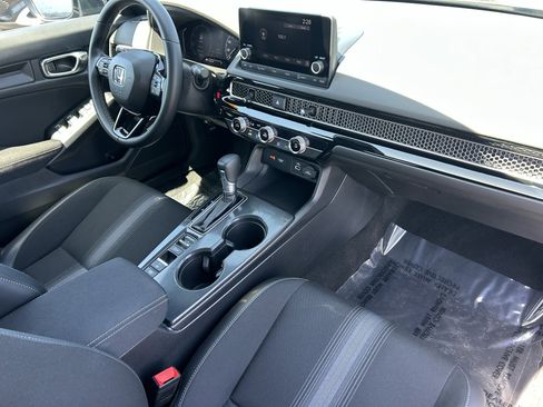 Used 2024 Honda Civic Sport image 8