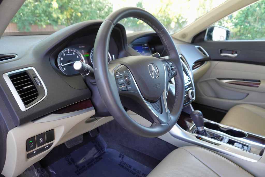 Used 2015 Acura TLX w/ Technology Package FWD image 15
