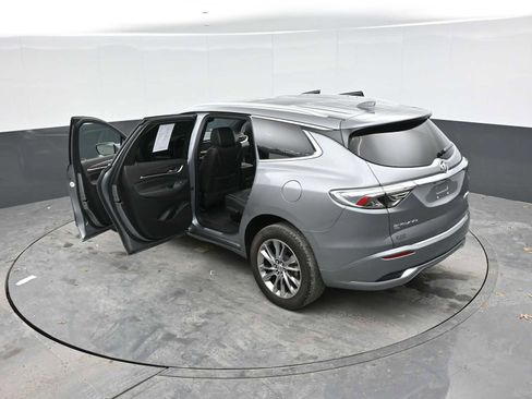 Used 2024 Buick Enclave Avenir AWD/4WD image 50