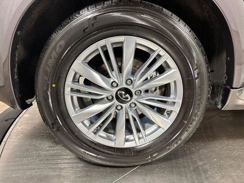 Certified 2024 INFINITI QX80 Luxe image 12