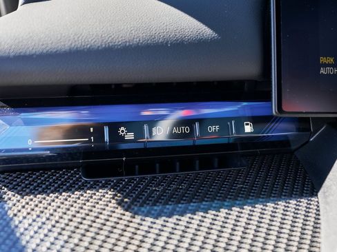 Used 2025 BMW M5 Touring image 55