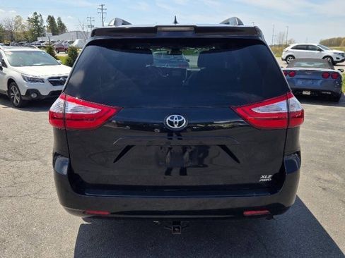 Used 2019 Toyota Sienna XLE AWD/4WD image 11