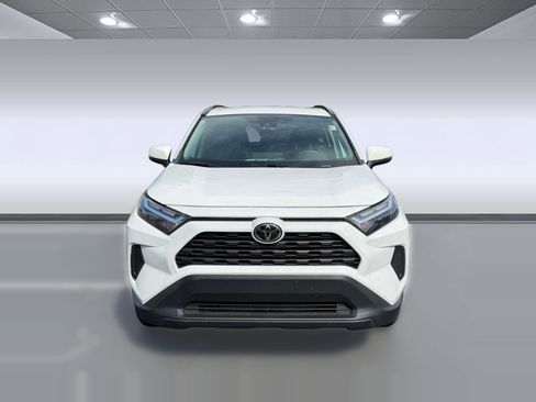 Used 2023 Toyota RAV4 XLE AWD/4WD image 4