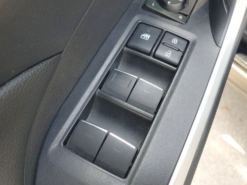 Used 2024 Toyota RAV4 SE AWD/4WD image 19