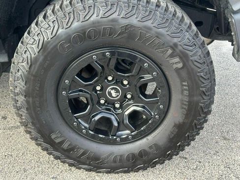 Used 2022 Ford Bronco Wildtrak image 7