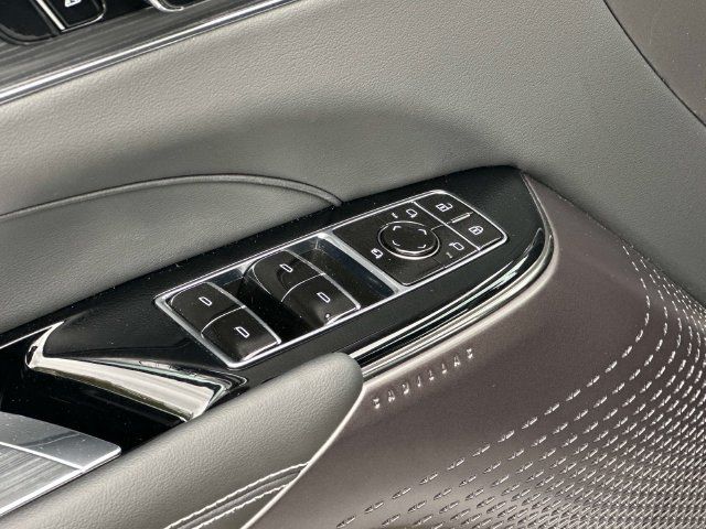 Certified 2025 Cadillac Lyriq Luxury AWD/4WD image 14