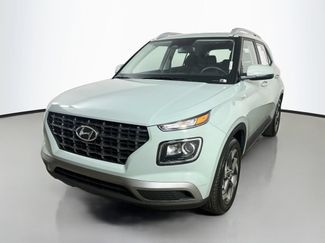 Used 2026 Hyundai Venue SEL FWD video 3