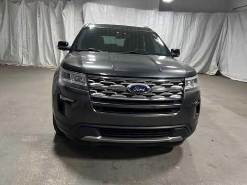 Used 2018 Ford Explorer XLT w/ Equipment Group 202A image 2