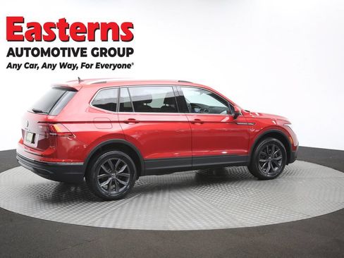 Used 2023 Volkswagen Tiguan SE AWD/4WD image 40