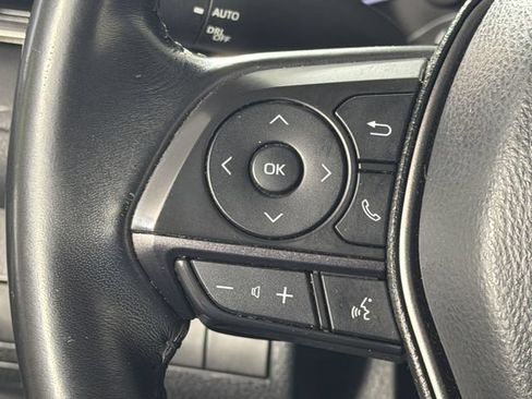 Used 2022 Toyota Camry SE FWD image 8