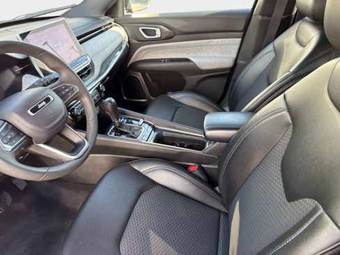 Used 2024 Jeep Compass Latitude AWD/4WD image 23
