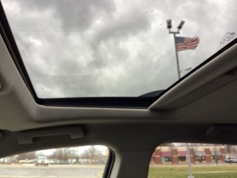 Used 2015 Chevrolet Equinox LT image 30