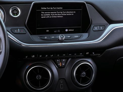 Used 2021 Chevrolet Blazer LT FWD image 24